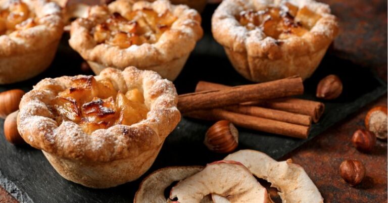 Apple Crisp Cookie Cups